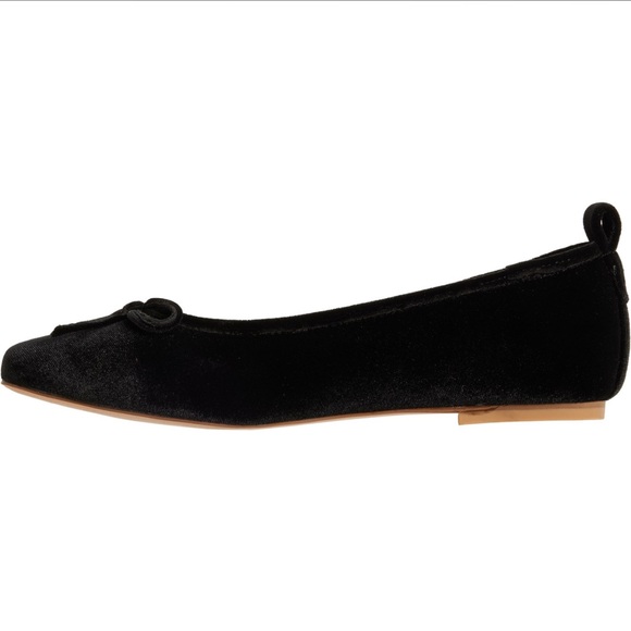 KELSI DAGGER | ✨NEW✨ Frankie Velvet Ballet Flats in Black - Picture 4 of 9